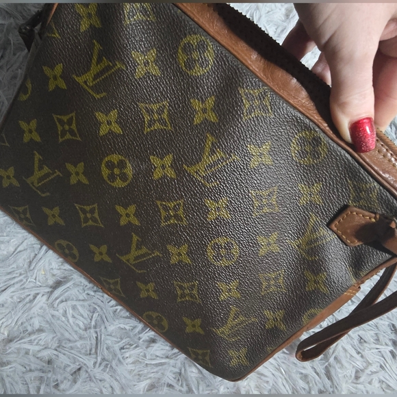 Louis Vuitton Signiture Monogram Brown Vintage Wristlet (EUC)(COA) - Picture 11 of 13